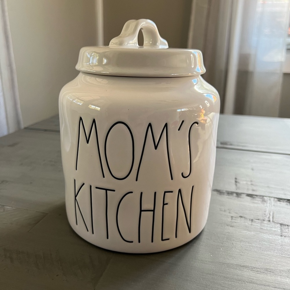 New Rae Dunn “Mom’s Kitchen” canister/cookie jar